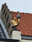 Het Feestvarkenspook boven stadscafé Zaltbommel
