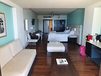 Onze kamer in Holland House Beach Hotel