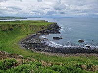 De klim naar boven bij de Giant Causeway