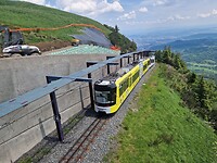 Hier gaat de trein weer naar beneden