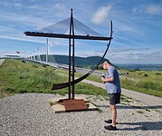 Vlak bij het uitkijkpunt staat dit monument