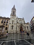 Deze kerk staat achter ons hotel