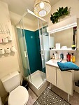 Piepkleine badkamer in La Rochelle