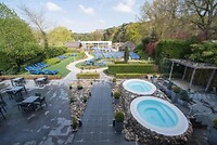 Overzicht buiten bij Thermen Mineraal,  België.