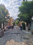 Één van de straatjes in Pythagorio, de rest volgt later. Er is zo geel meer te zien.