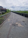 High line walk waar je de treinrails nog ziet.