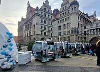 Deze skicabines staan op de Zwitserse kerstmarkt