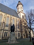 Standbeeld van Bach voor de Thomaskirche