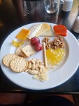 Dot is mijn kaasplankje/bord geworden. 😋