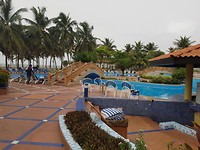 Zwembad hotel Labadi beach