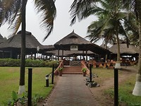 De weg naar de strandbar