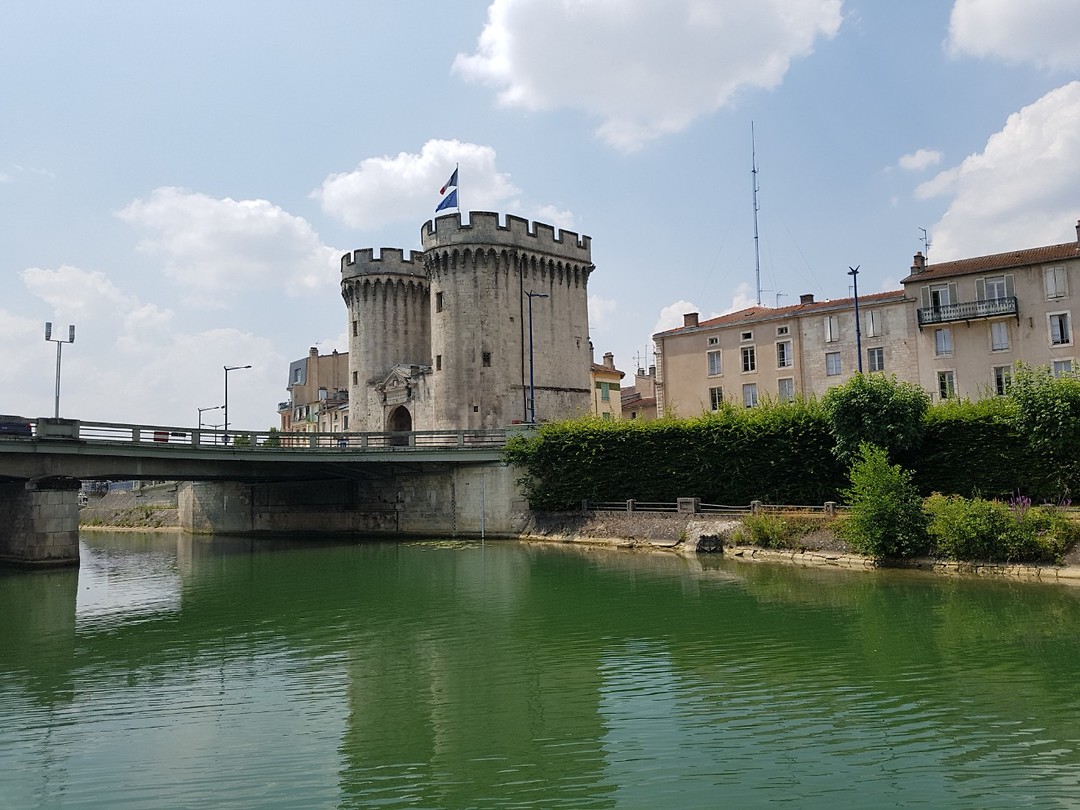 La tour chaussée Verdun