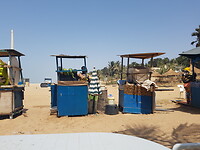 Op het strand aan baobab hotel