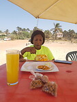 Fatou en haar 'fruitsalade'