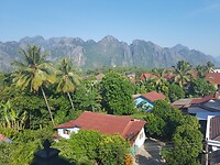 Uitzicht vanuit hotel Vang Vieng