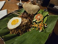 Heerlijk bordje nasi met sateh