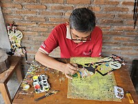 Wayangpoppen werkplaats bij Kraton