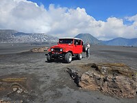 Onze grommende jeep