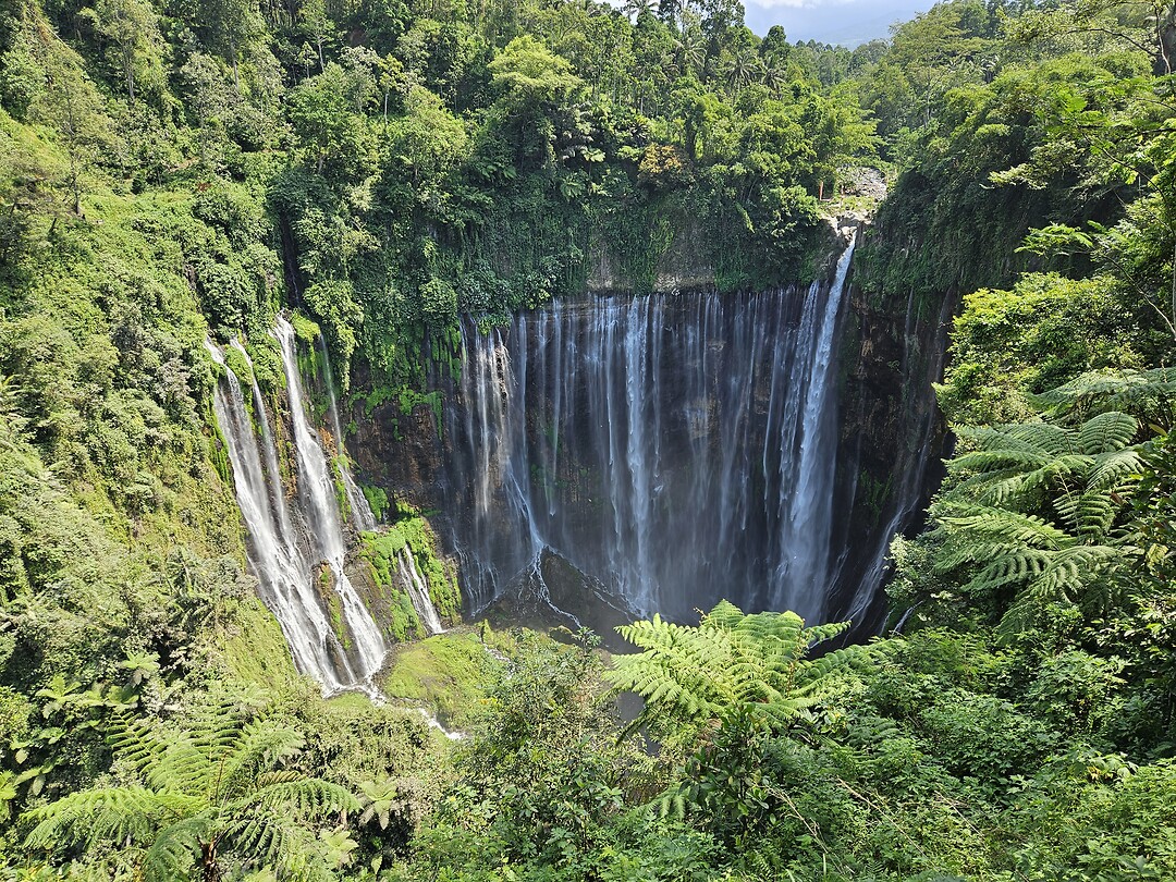 Tumpak Sewu watervallen