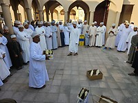 Honingverkoper in Nizwa souq