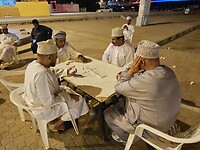 Potje domino in Sur