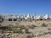 Mooi wit dorp nabij Bimmah sinkhole