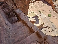 Afdalen op de Wadi Al Farmosa trail