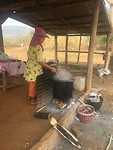 Eten klaar maken op hout vuur