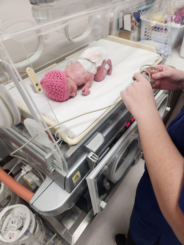 Kleine Olivia June
