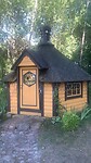 Huisje op de camping . Binnen kun je barbecueën