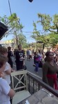 Een deel van de processie kwam vlak langs