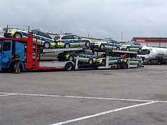Bij de benzinepomp