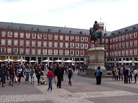 Plaza mayor alwaar burgelijke stand zit, dus waren er veel trouwerijen