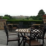 Zicht op toledo vanaf restaurant vd camping