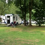 Hier staan we dan. Zwitserse campongs zijn duur: rond de 40€ per nacht, excl douchemunten.