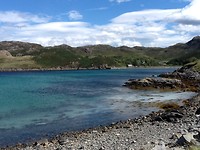 Ah eind rechts v deze baai is onze camping