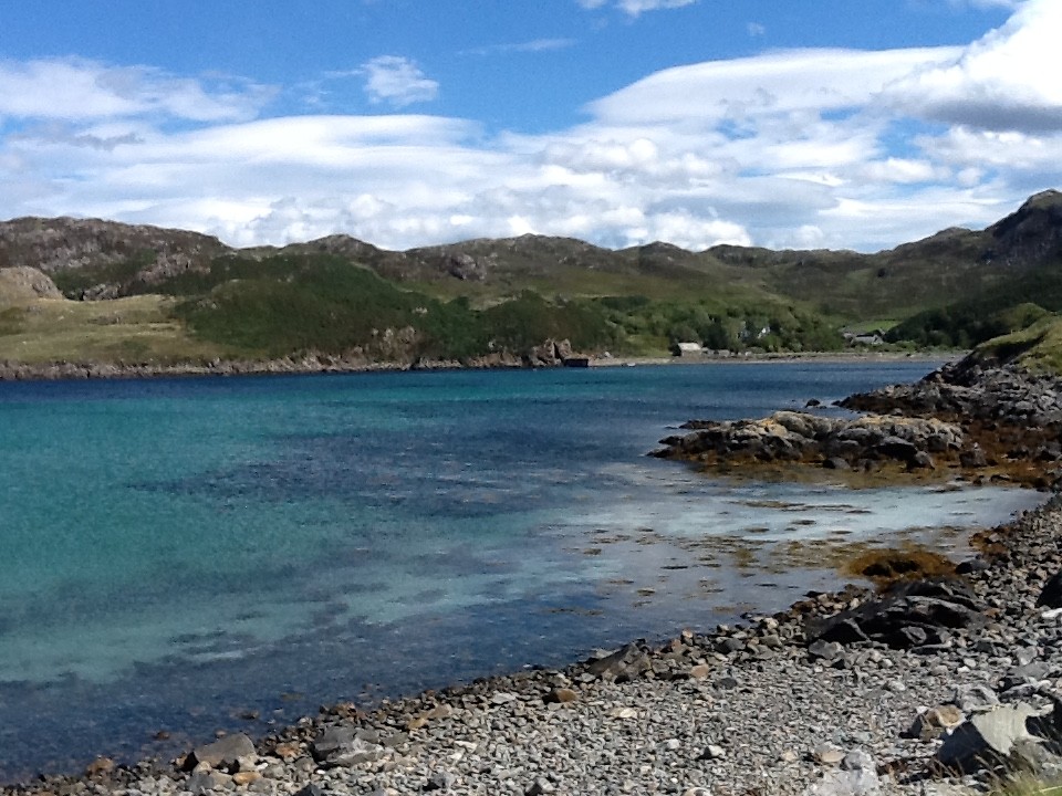 Ah eind rechts v deze baai is onze camping