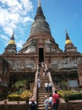 De Wat Yai Chai Mongkhon.