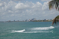 Uitzicht zwembad Golden Tulip Dar Es Salaam