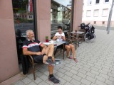 Koffie drinken in Worms (tegenover de kathedraal)