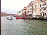 op de Vaporetta op het Canal Grande