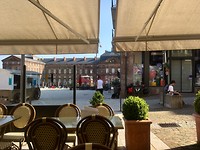 Patisserie met uitzicht op plain in Saverne