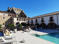 Parador binnen