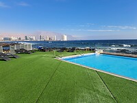 Zwembad bij hotel