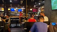 Onze laaste avond in Aonang, oh mama mia mama mia.