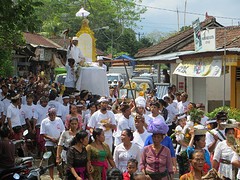 58 begravenis onderweg naar Amed (4)