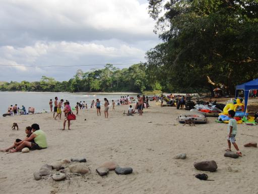 166 Rio Napo en strand Misahualli (2)