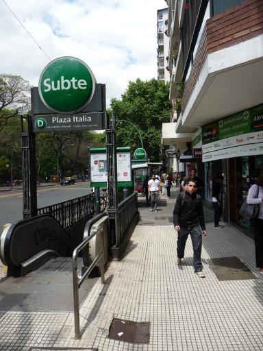 Metro ingang