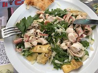 Salade met inktvis en artichok