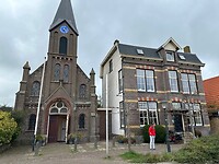 De pastorie en de kerk
